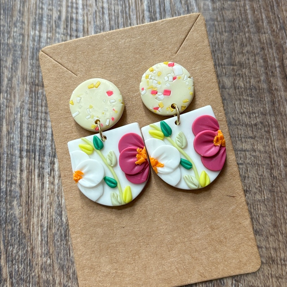 Versona Floral Earrings - Cream, Purple, Yellow